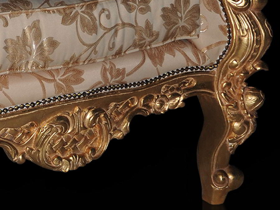 Top backrest crest carving detail