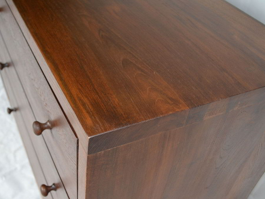The mangus dresser front view