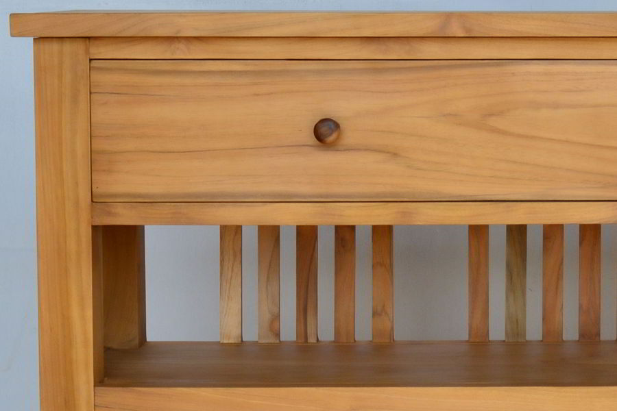 Drawer and wooden pulls detail